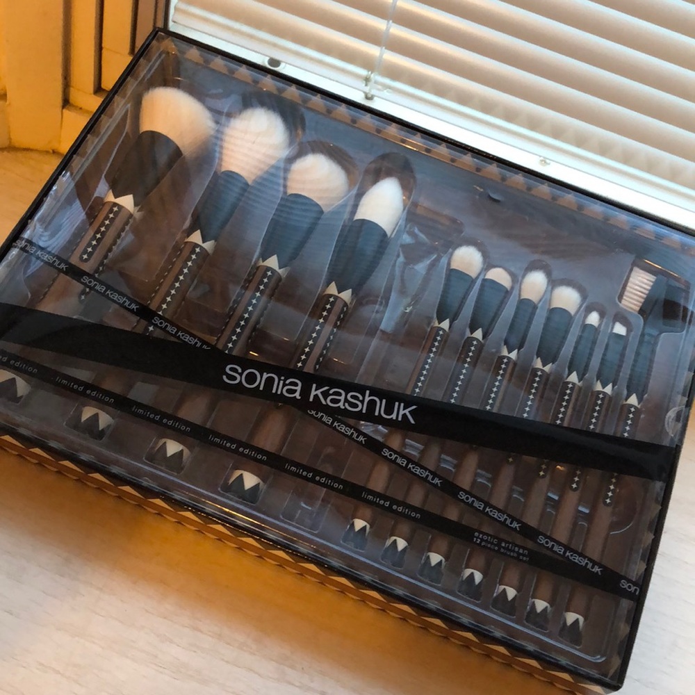 Sonia Kashuk 11-piece set